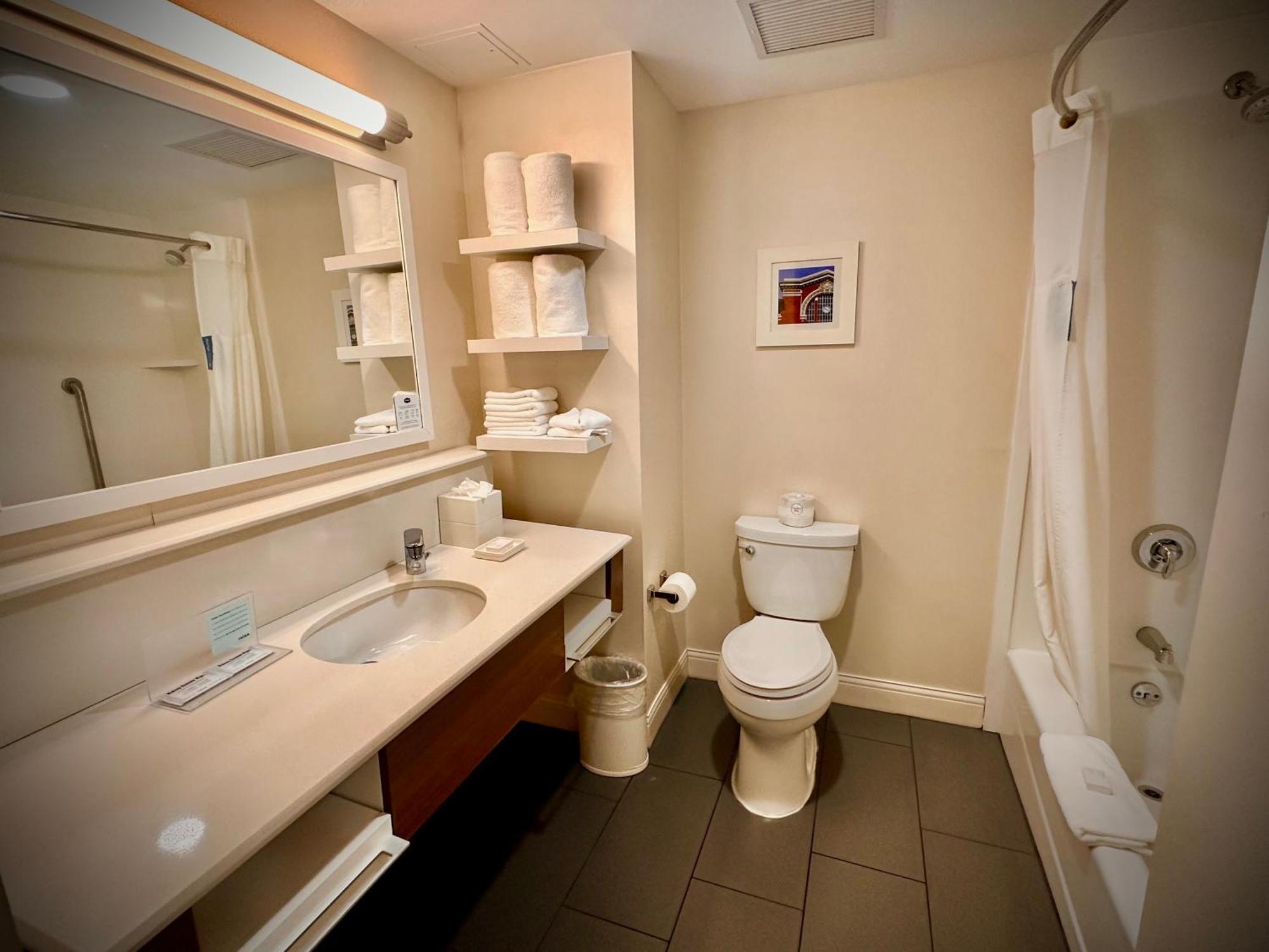 Hampton Inn & Suites Yonkers - Westchester Eksteriør bilde